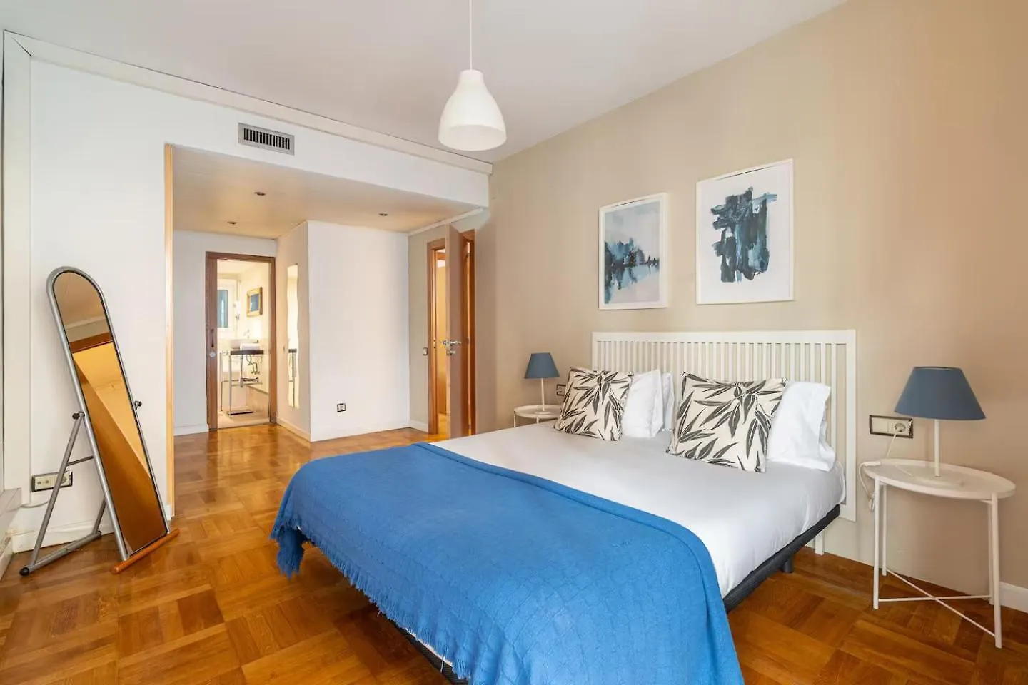Apartment Appartement Met 1 Balkons Ax Amsterdam