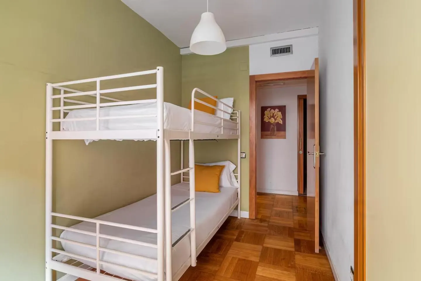 Appartement Met 1 Balkons Ax Amsterdam Netherlands